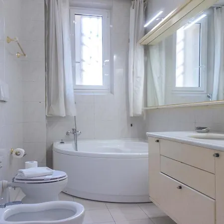 Easytopstay - Borghese Large *